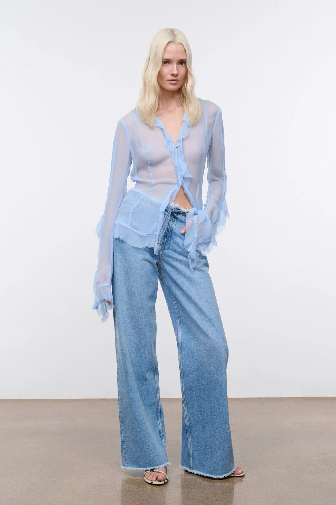 Kellcy Top in Clear Blue