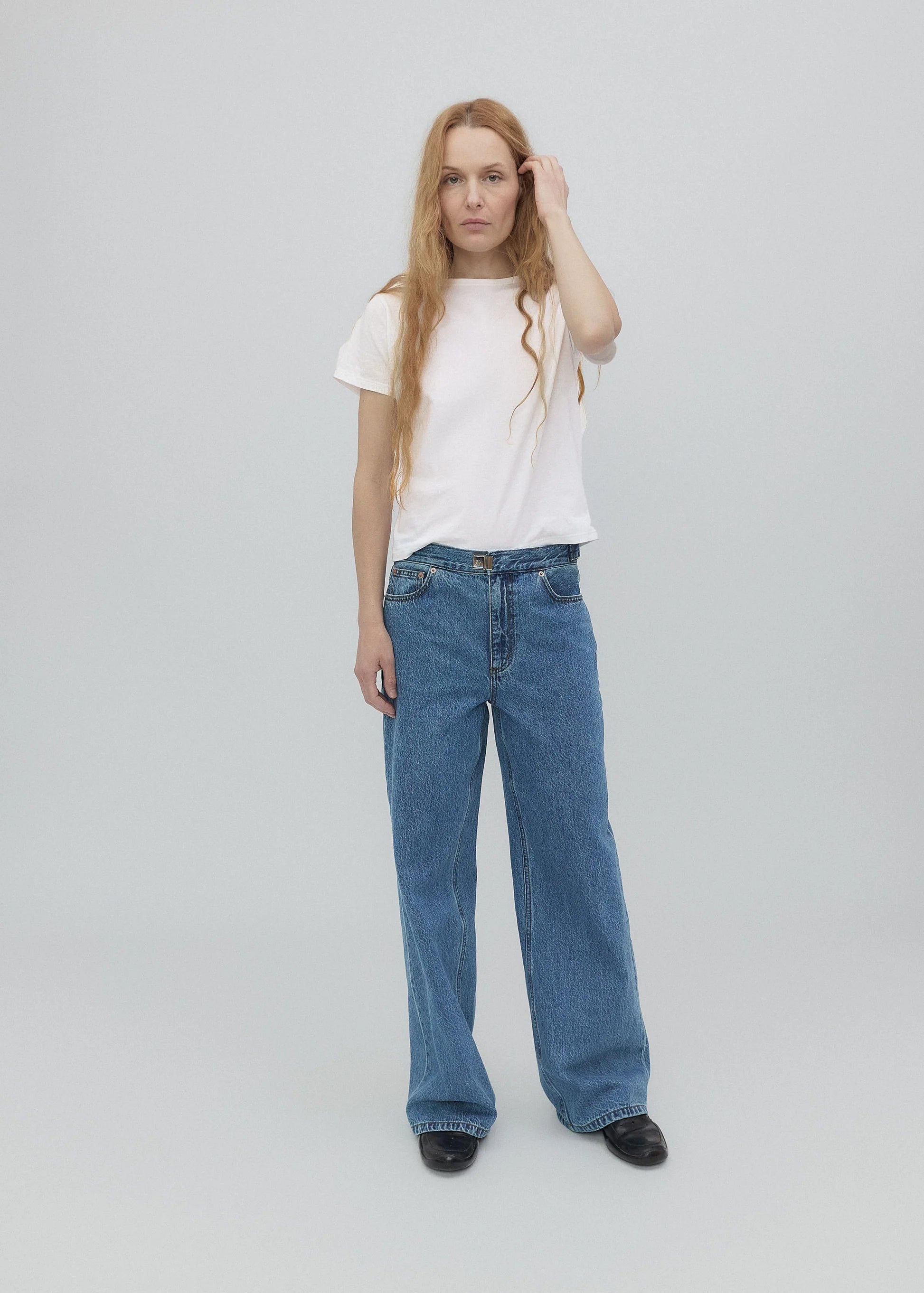 Buckle Jean in Classic Blue
