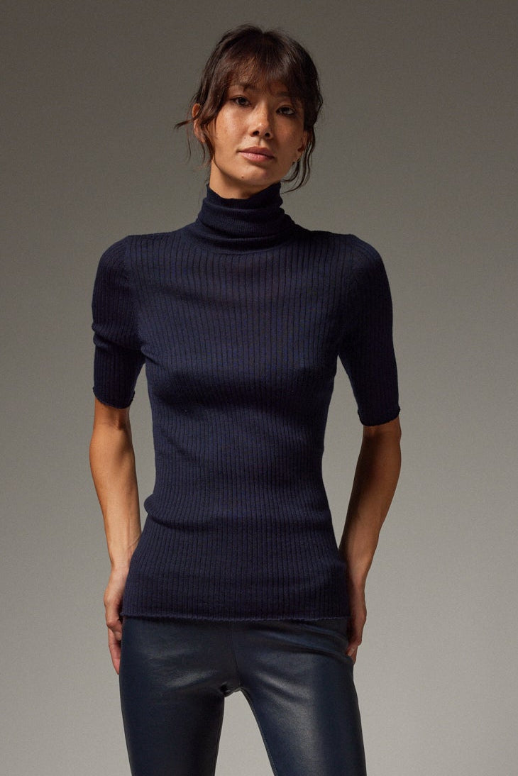 Cashmere Turtleneck in Navy