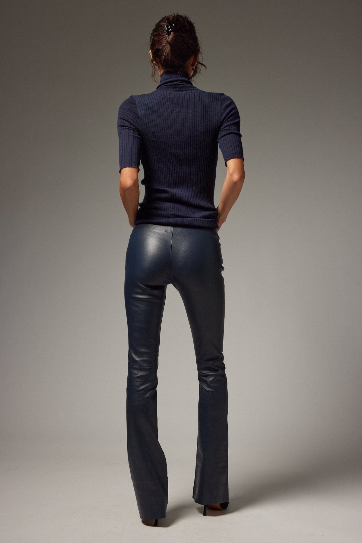 Cashmere Turtleneck in Navy