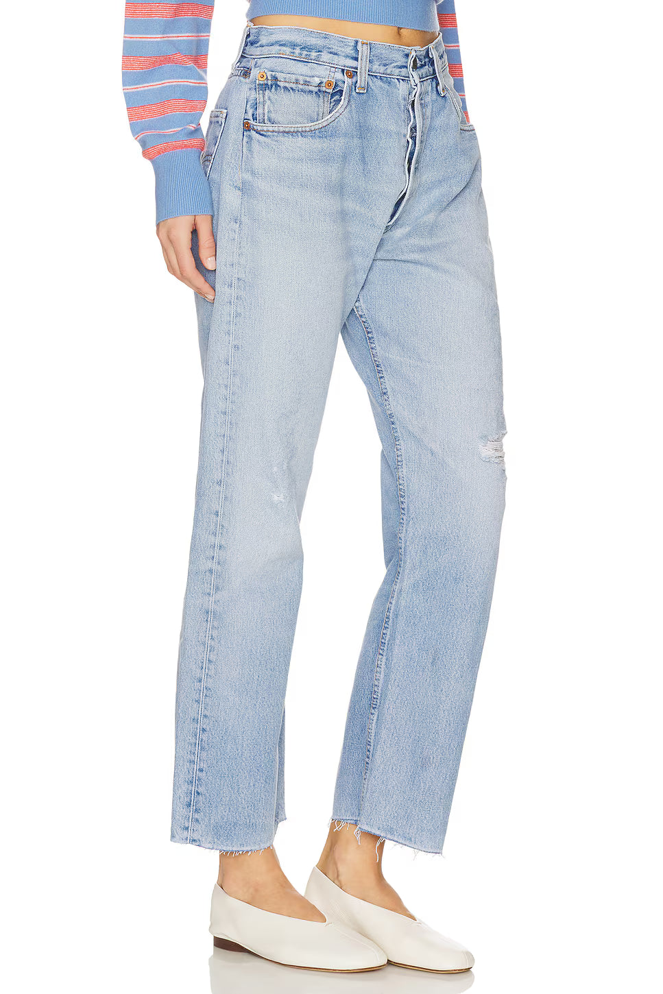 Relaxed Raw Hem Jean in Light Wash
