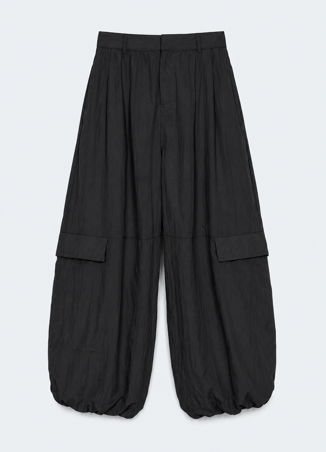 Lisette Pant in Black