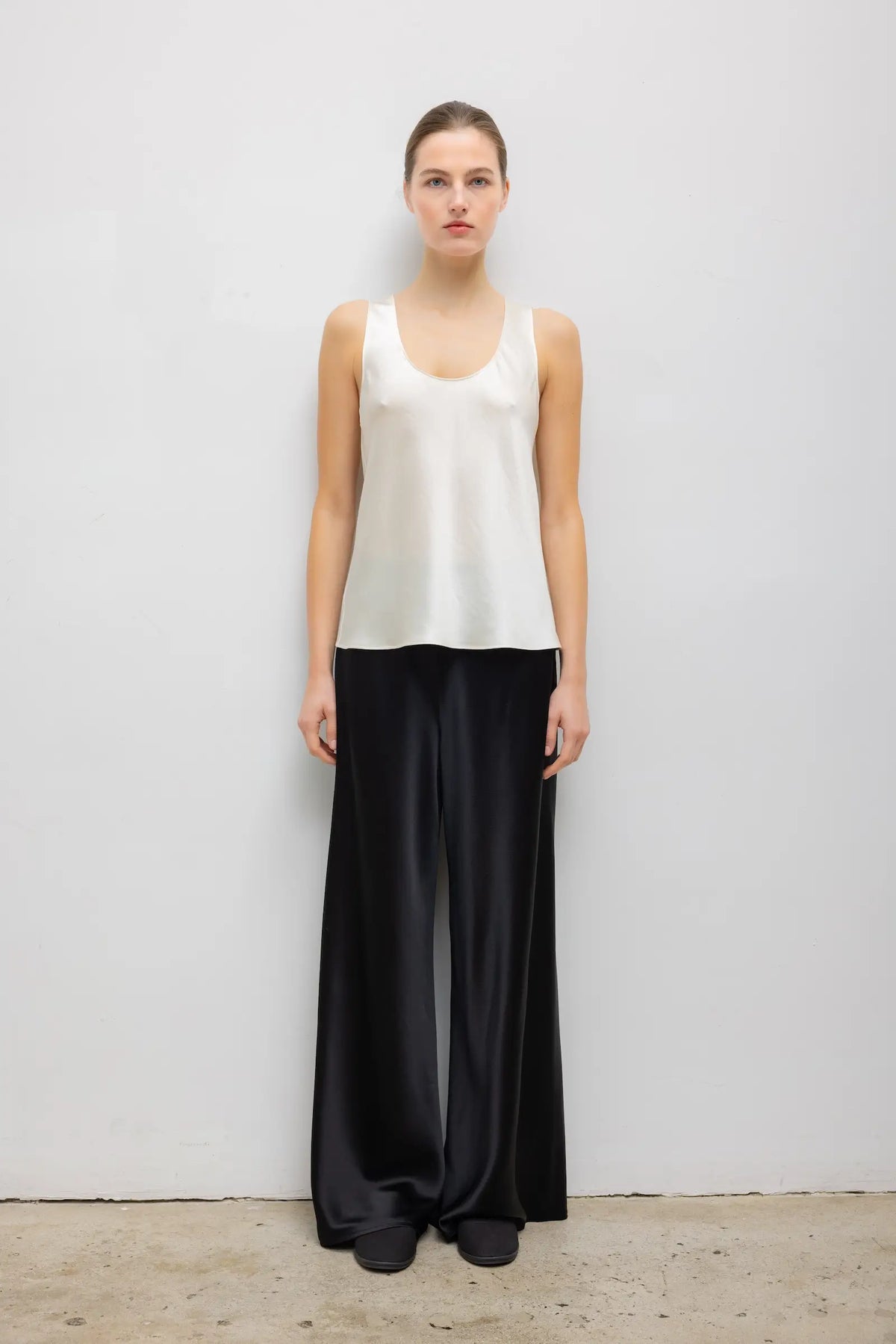 Barb Bias Tank in Creme