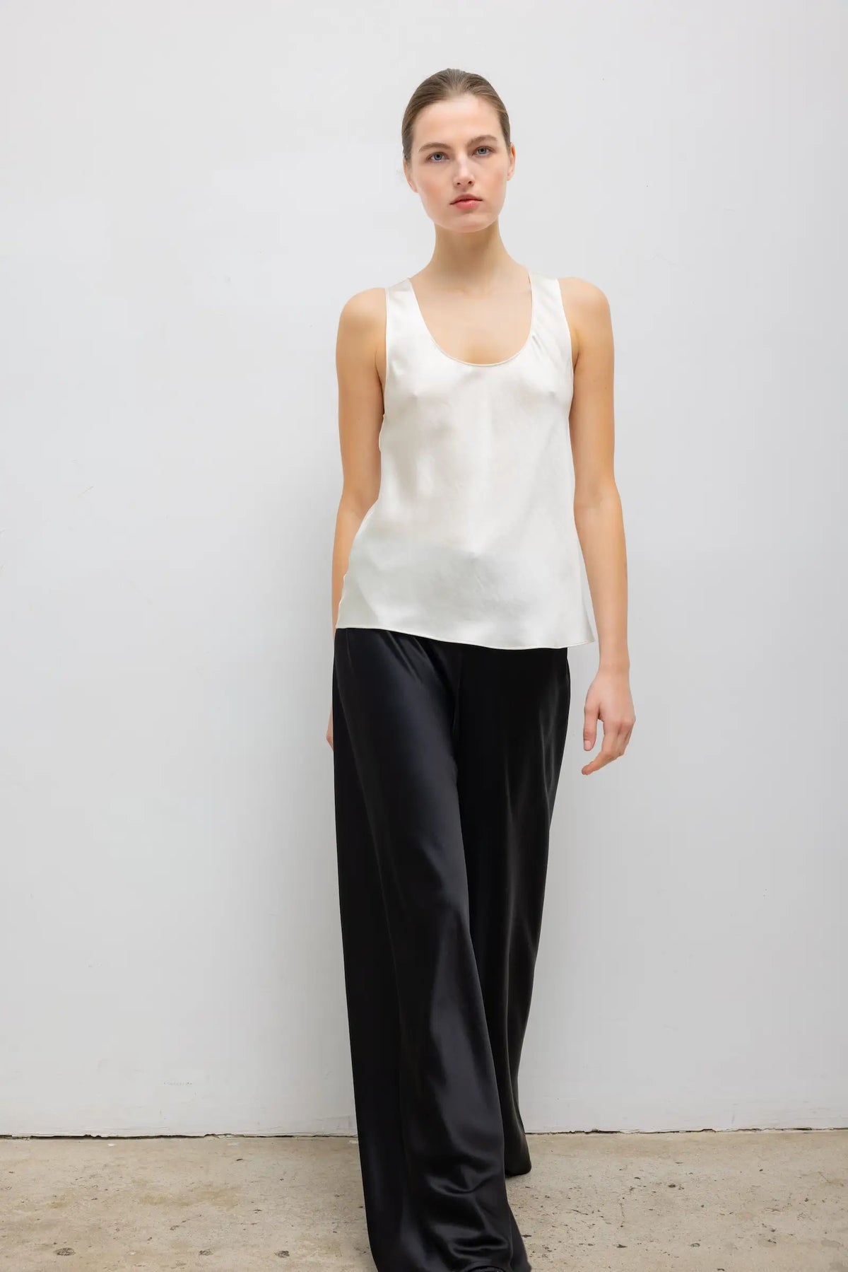 Barb Bias Tank in Creme