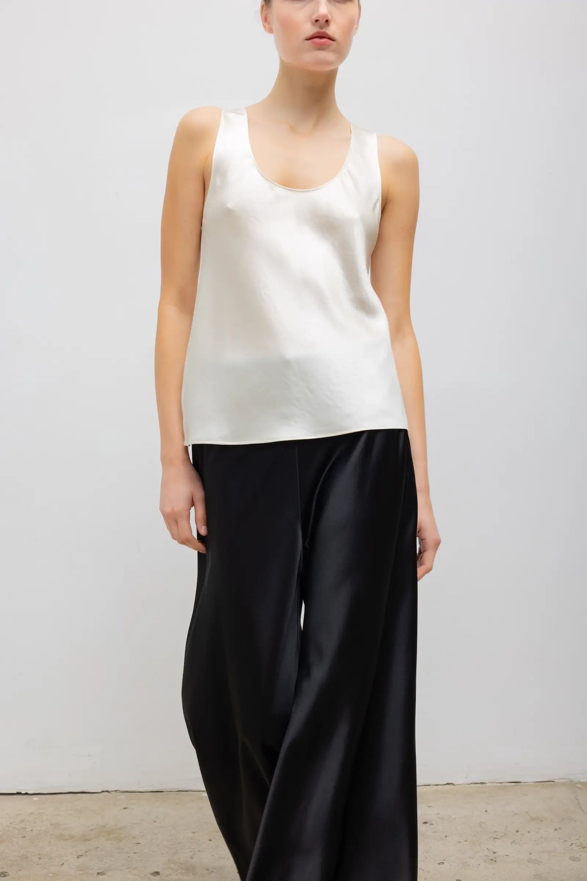 Barb Bias Tank in Creme