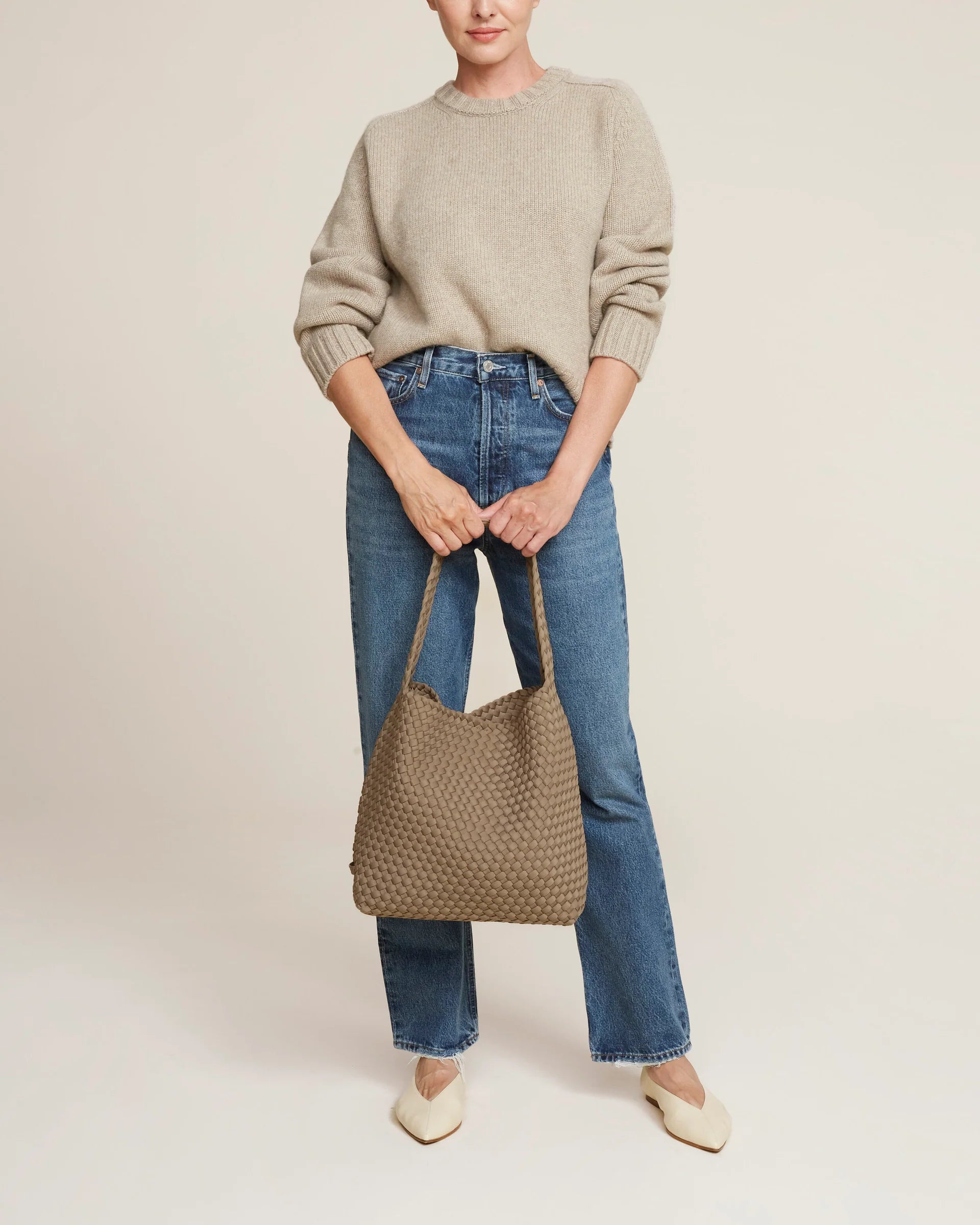 Nomad Medium Hobo in Cashmere