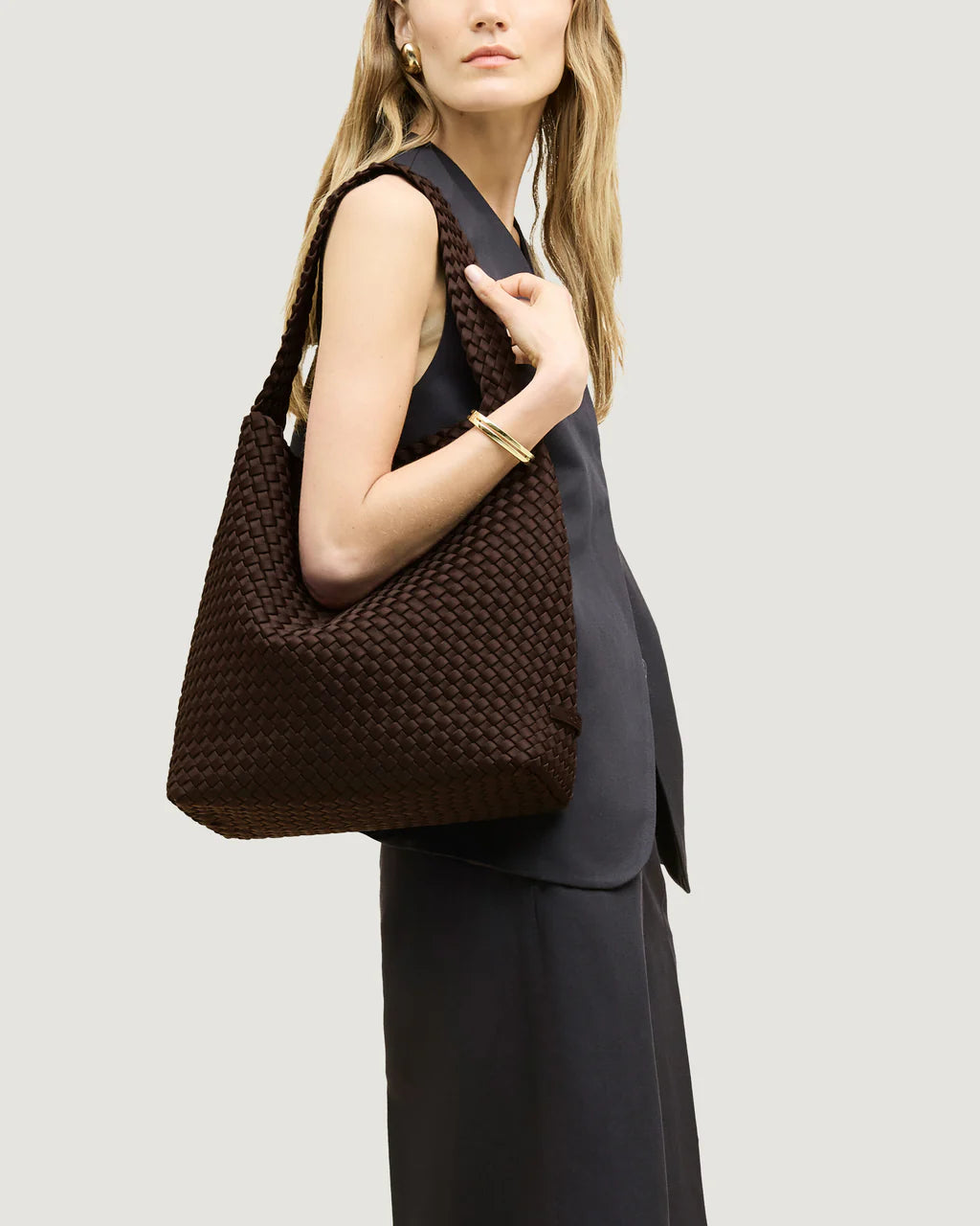 Nomad Medium Hobo in Chocolate
