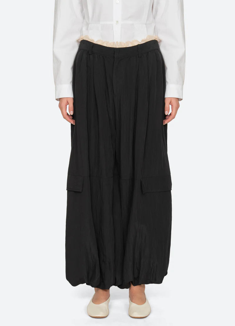 Lisette Pant in Black