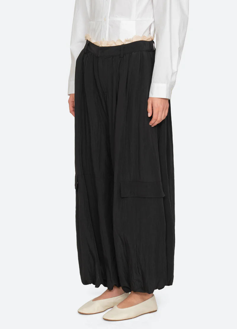 Lisette Pant in Black