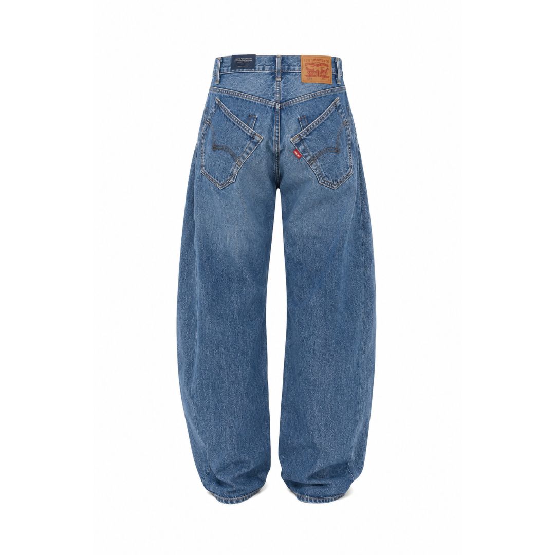 Tilted Barrel Jean in Medium/Dark Wash